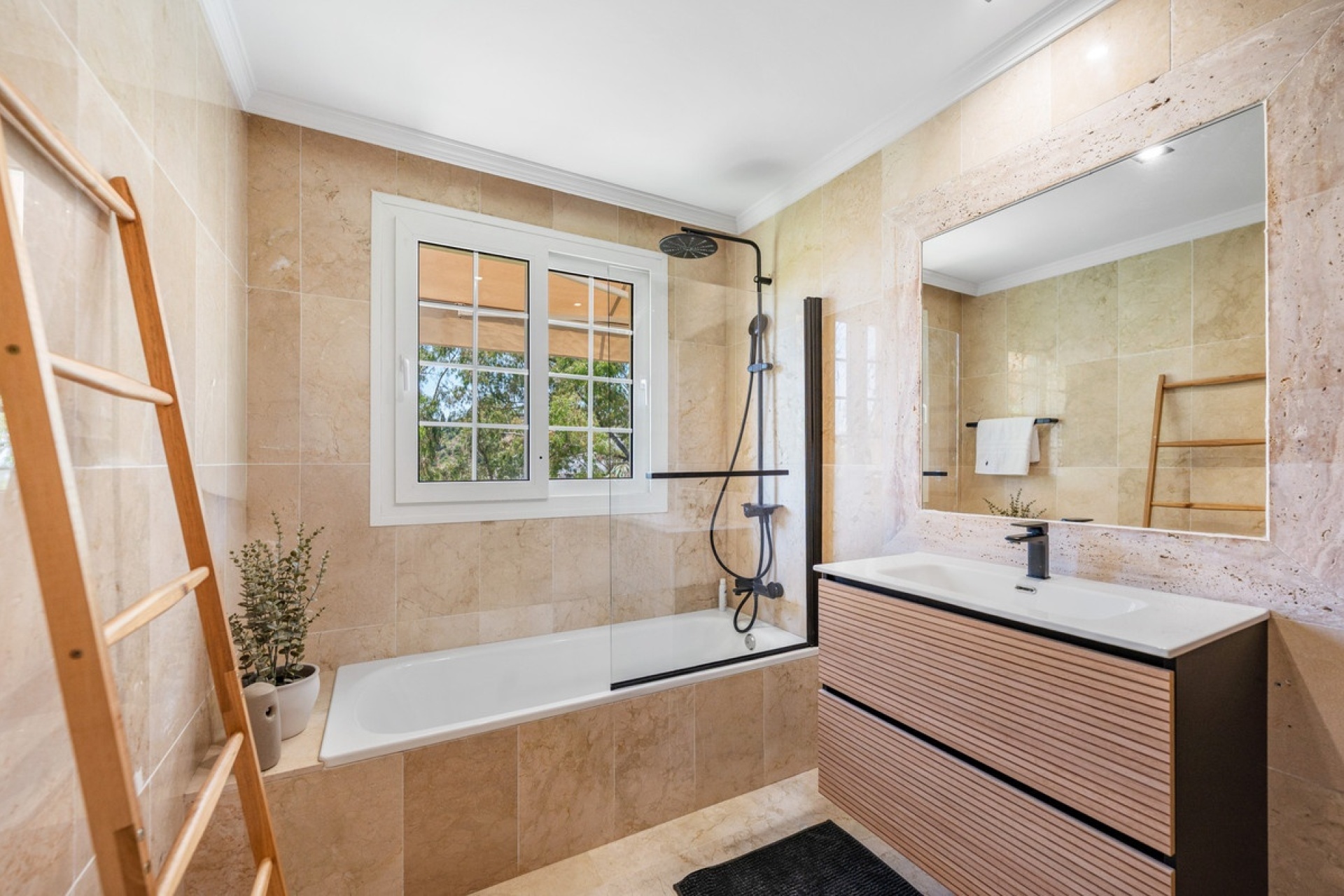 Wiederverkauf - Villa - Marbella - Nueva Andalucía