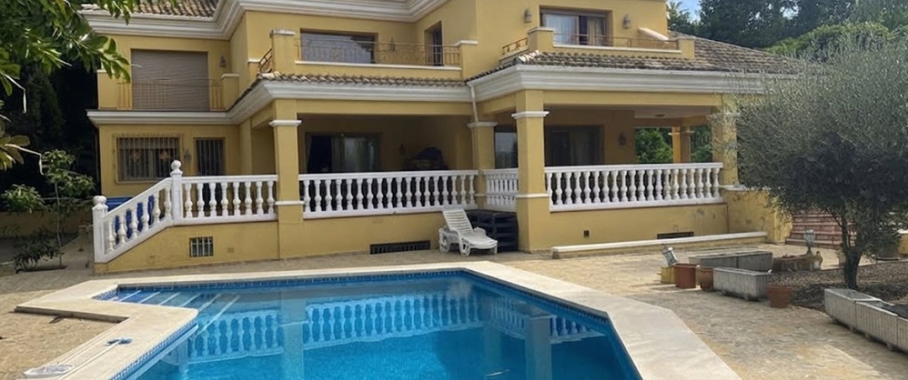 Wiederverkauf - Villa - Marbella - Nueva Andalucía