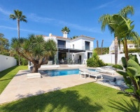 Wiederverkauf - Villa - Marbella - Nueva Andalucía