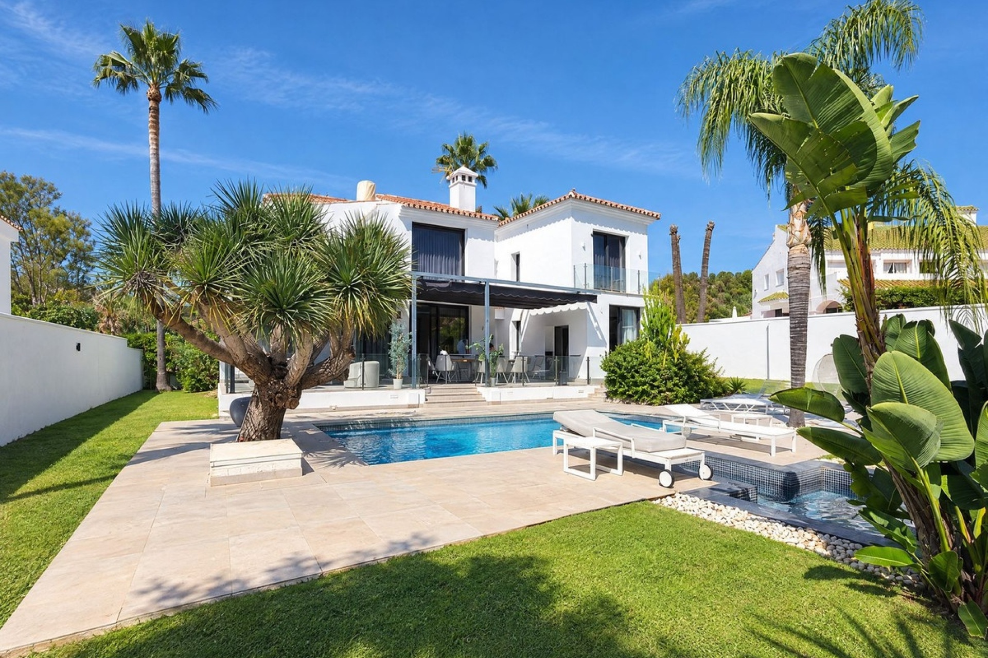 Wiederverkauf - Villa - Marbella - Nueva Andalucía