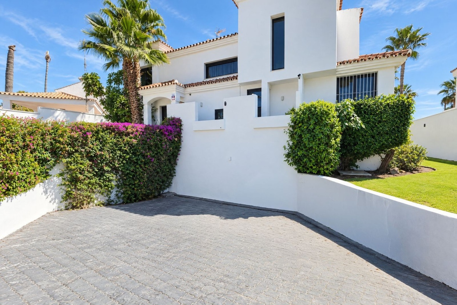 Wiederverkauf - Villa - Marbella - Nueva Andalucía