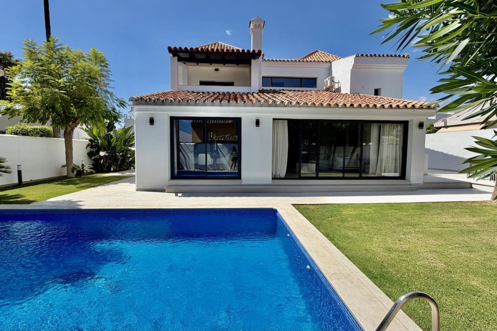 Wiederverkauf - Villa - Marbella - Nueva Andalucía