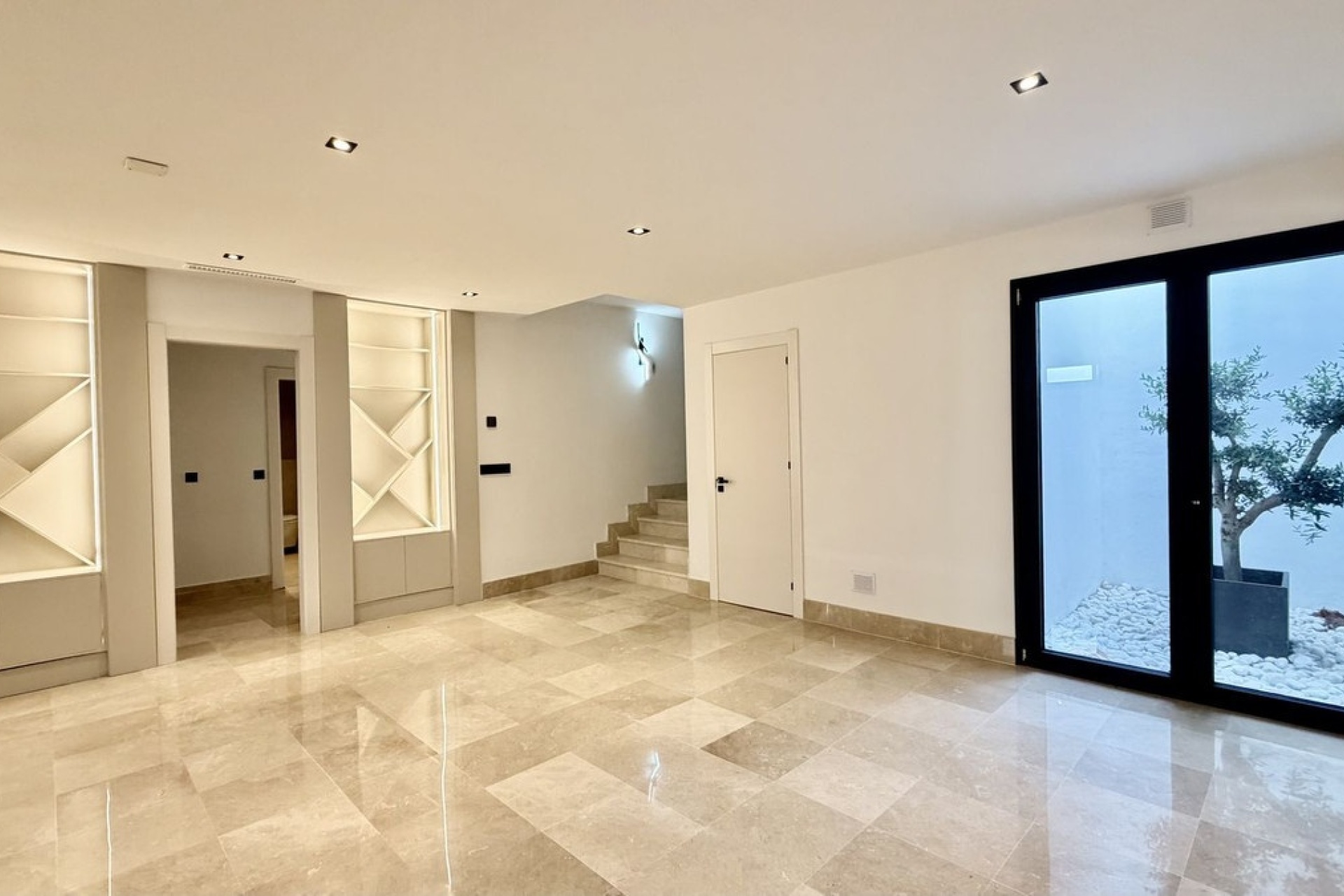 Wiederverkauf - Villa - Marbella - Nueva Andalucía