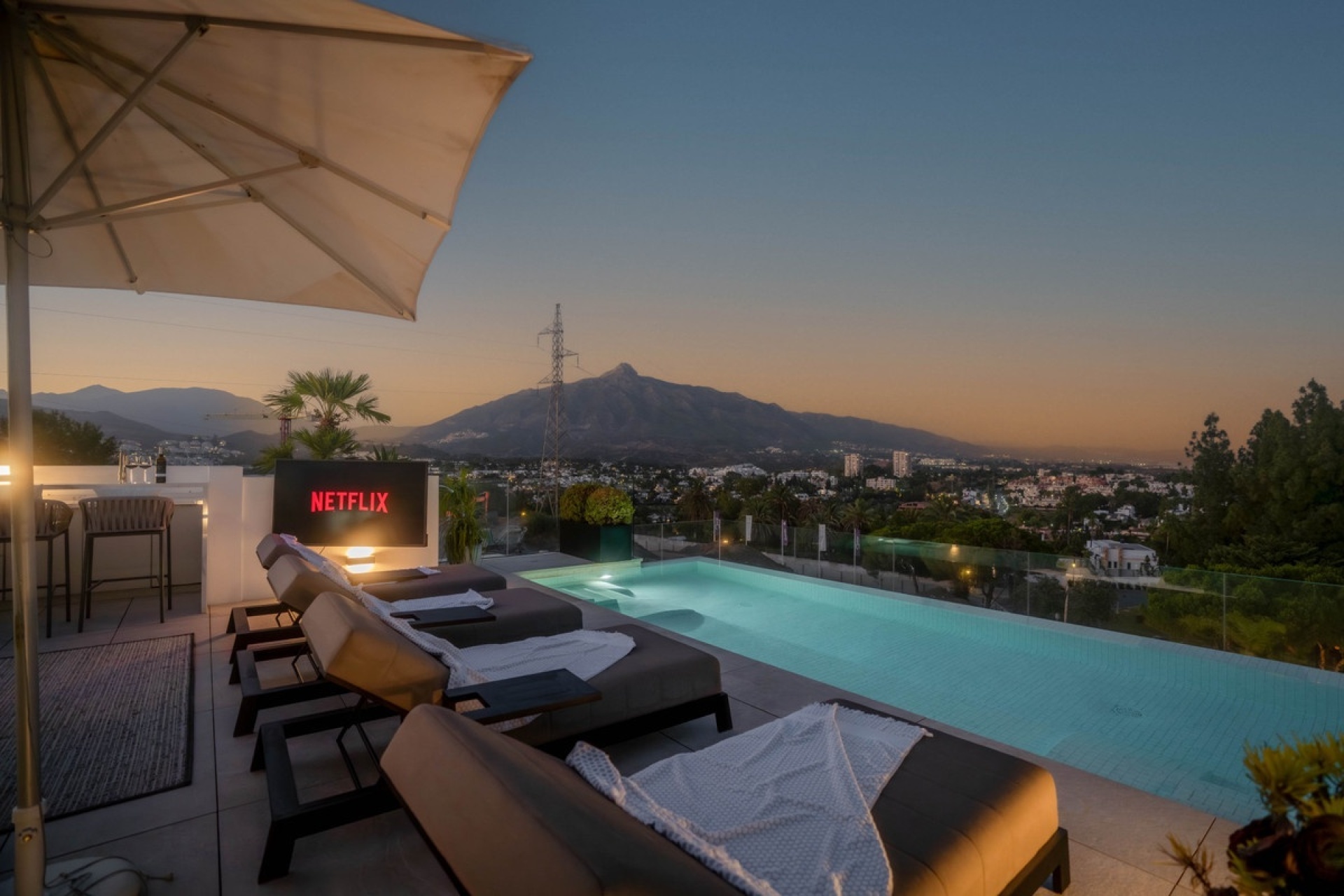 Wiederverkauf - Villa - Marbella - Nueva Andalucía