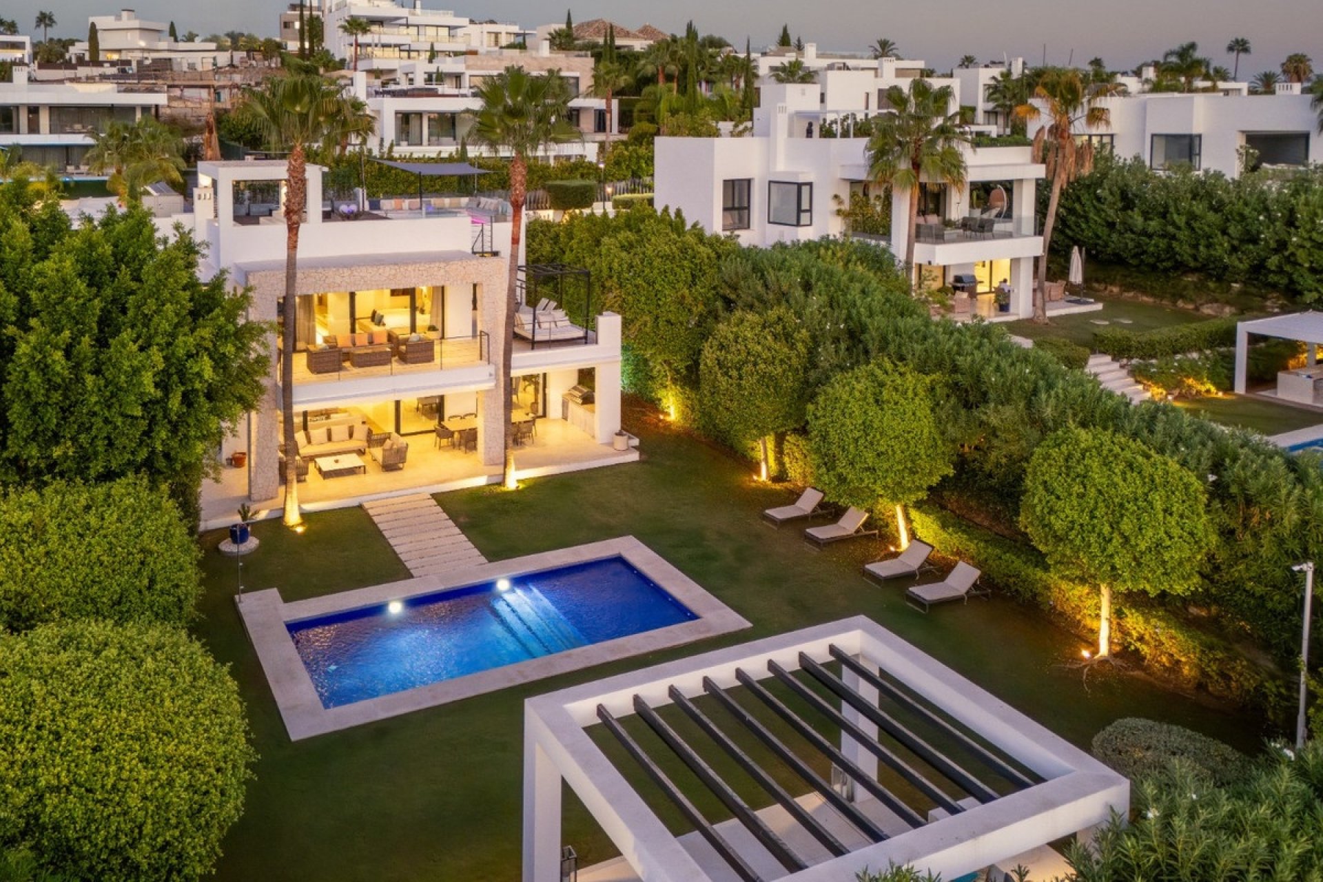 Wiederverkauf - Villa - Marbella - Nueva Andalucía