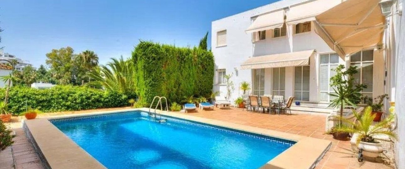 Wiederverkauf - Villa - Marbella - Nueva Andalucía