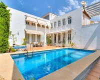 Wiederverkauf - Villa - Marbella - Nueva Andalucía