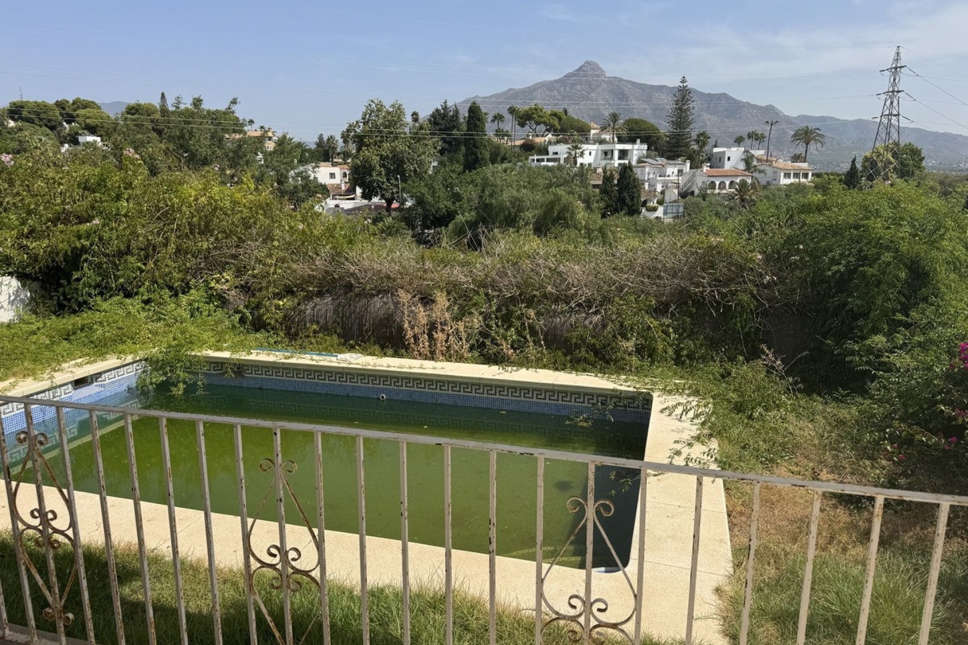 Wiederverkauf - Villa - Marbella - Nueva Andalucía