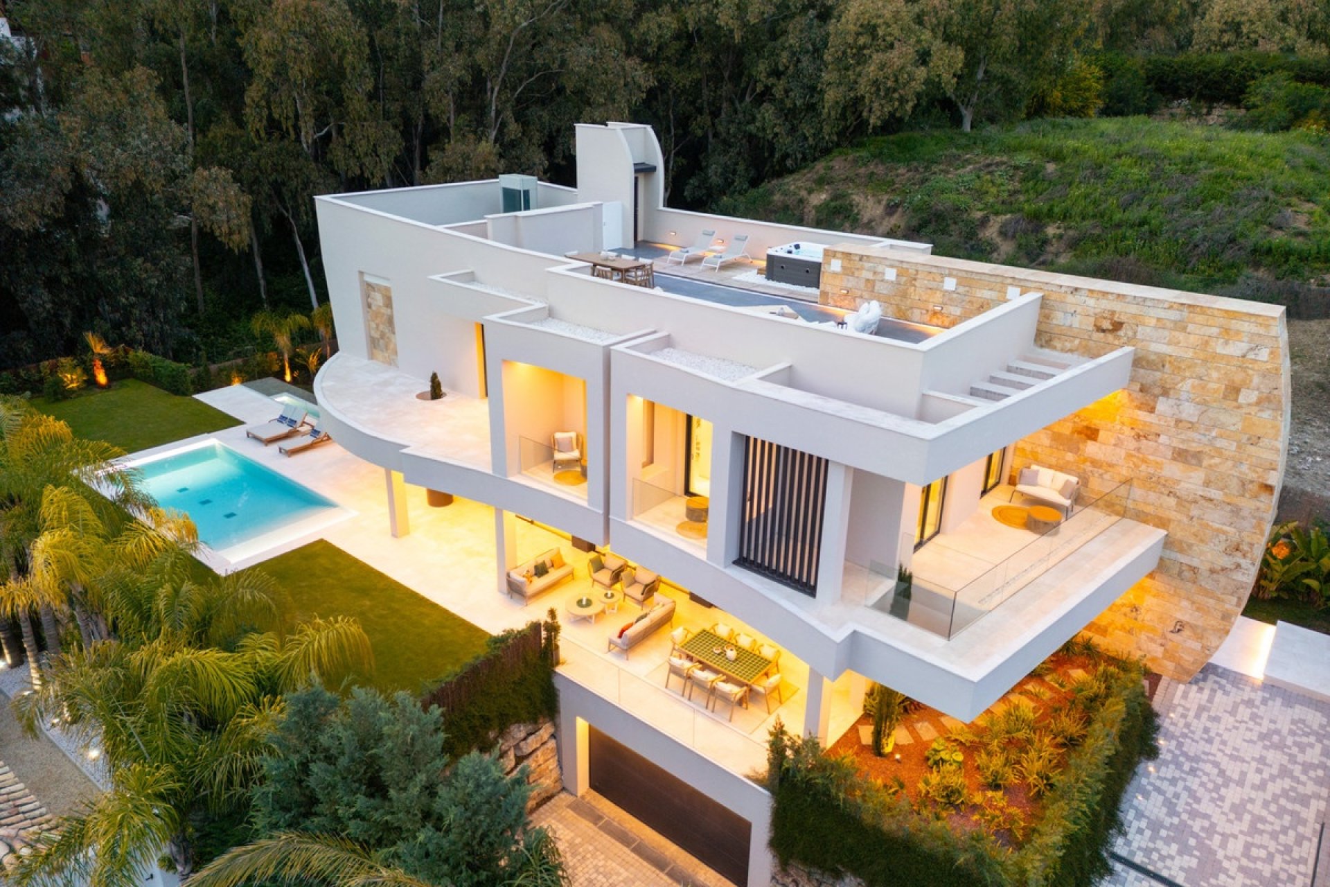 Wiederverkauf - Villa - Marbella - Nueva Andalucía
