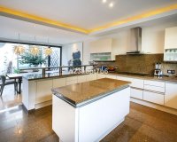 Wiederverkauf - Villa - Marbella - Puerto Banús
