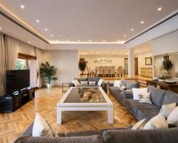 Wiederverkauf - Villa - Marbella - Puerto Banús