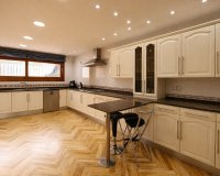 Wiederverkauf - Villa - Marbella - Puerto Banús