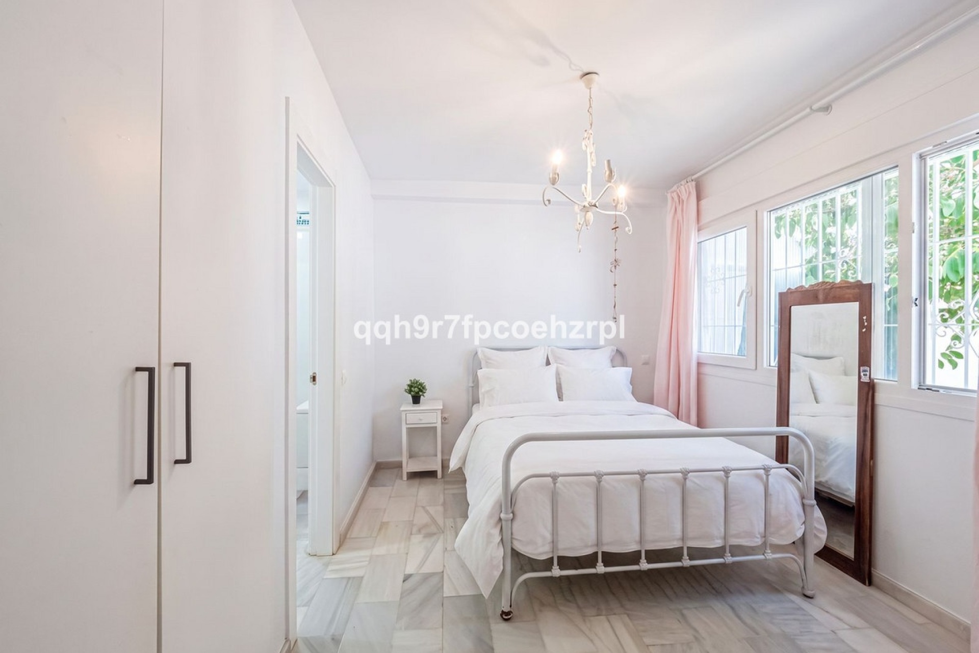 Wiederverkauf - Villa - Marbella - Reserva de Marbella