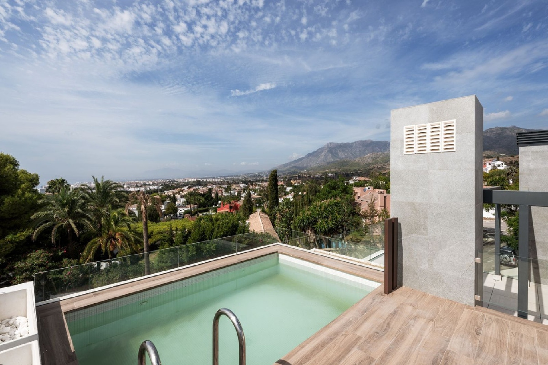 Wiederverkauf - Villa - Marbella - Río Real