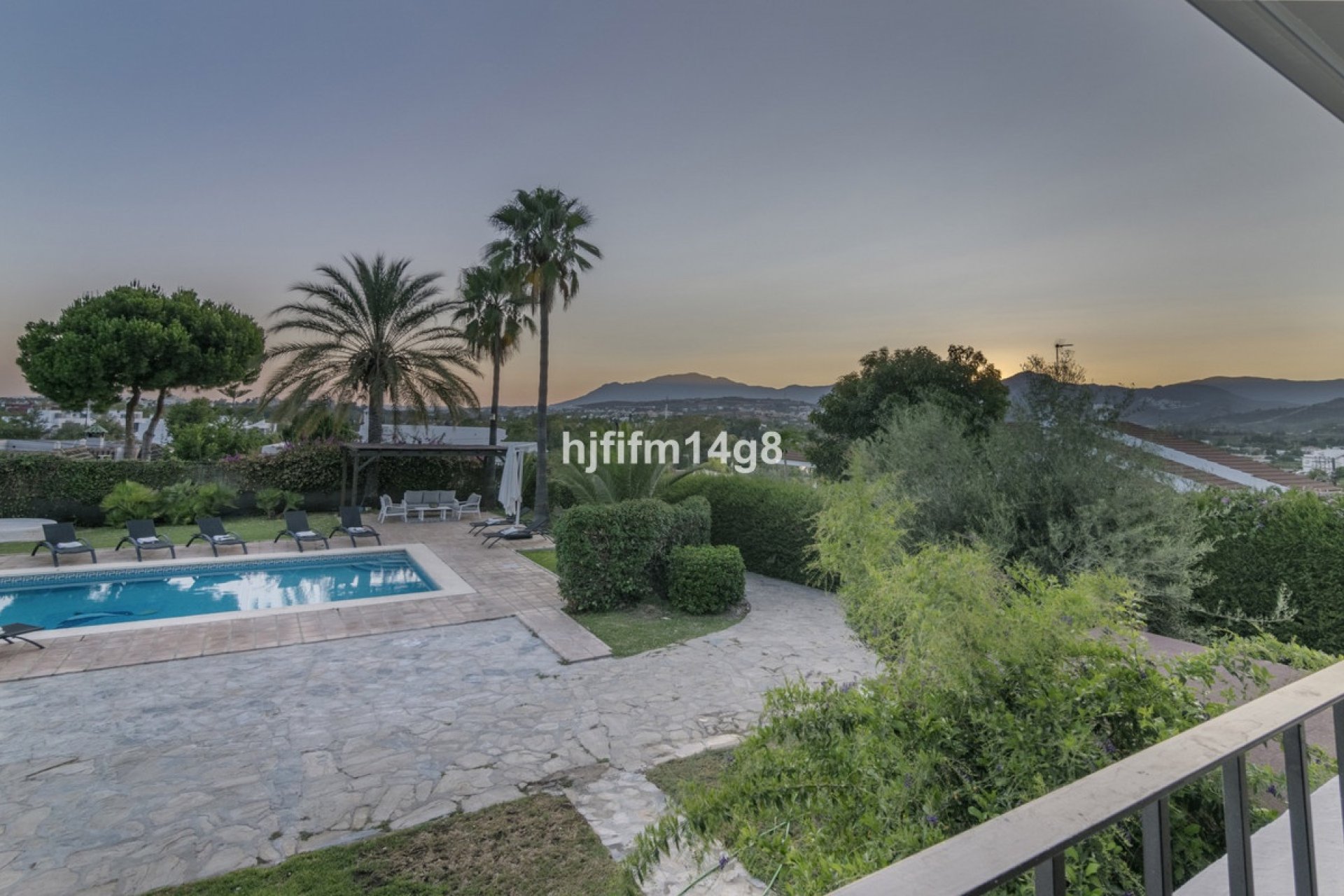 Wiederverkauf - Villa - Marbella - San Pedro de Alcántara