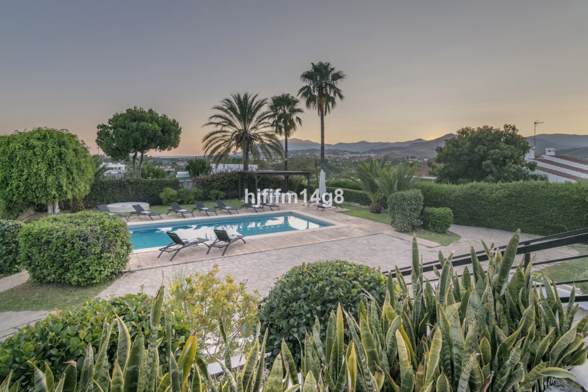 Wiederverkauf - Villa - Marbella - San Pedro de Alcántara