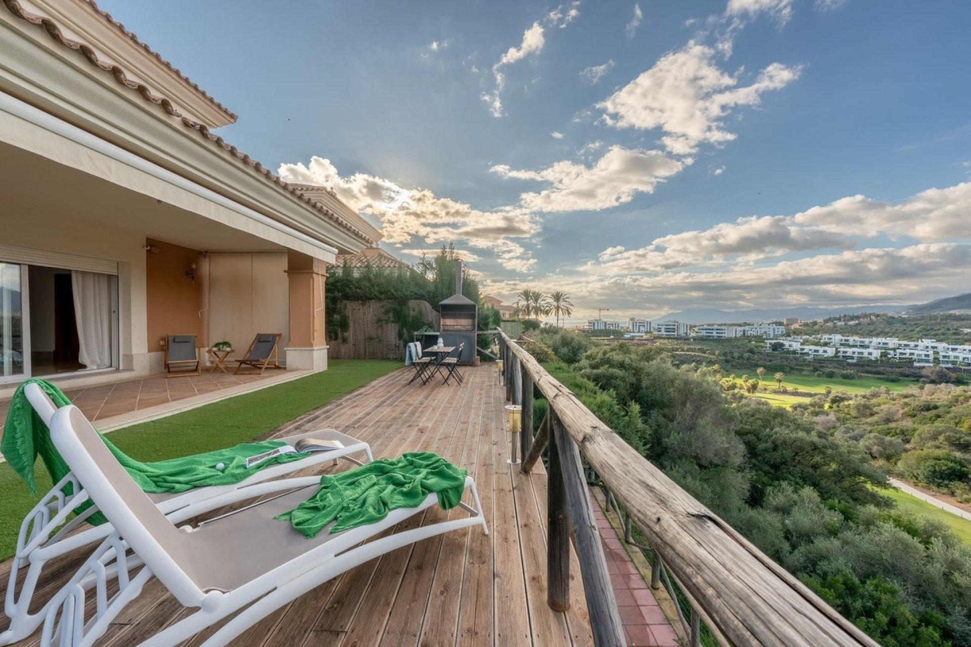 Wiederverkauf - Villa - Marbella - Santa Clara