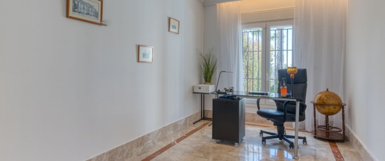 Wiederverkauf - Villa - Marbella - Santa Clara