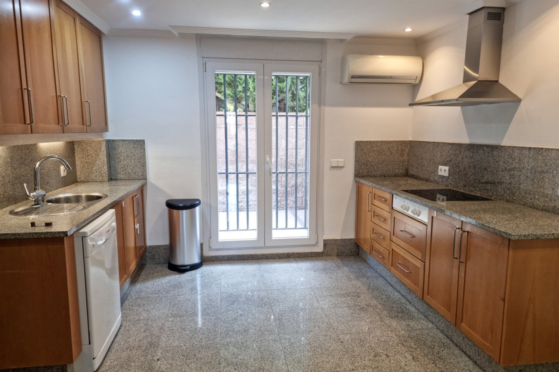 Wiederverkauf - Villa - Marbella - Santa Clara