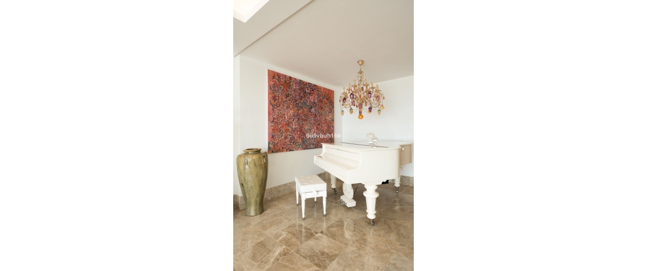 Wiederverkauf - Villa - Marbella - Santa Clara