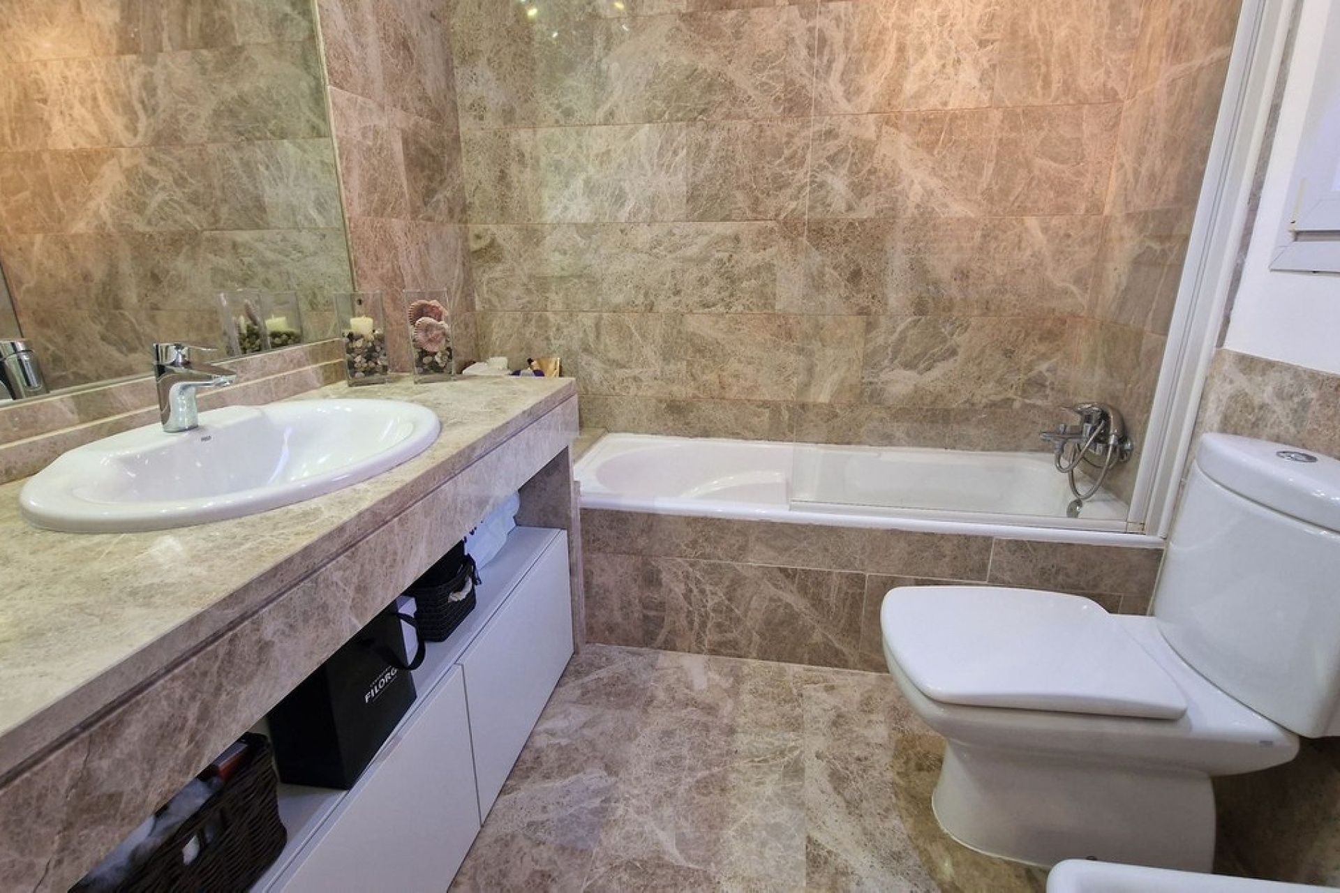 Wiederverkauf - Villa - Marbella - Santa Clara