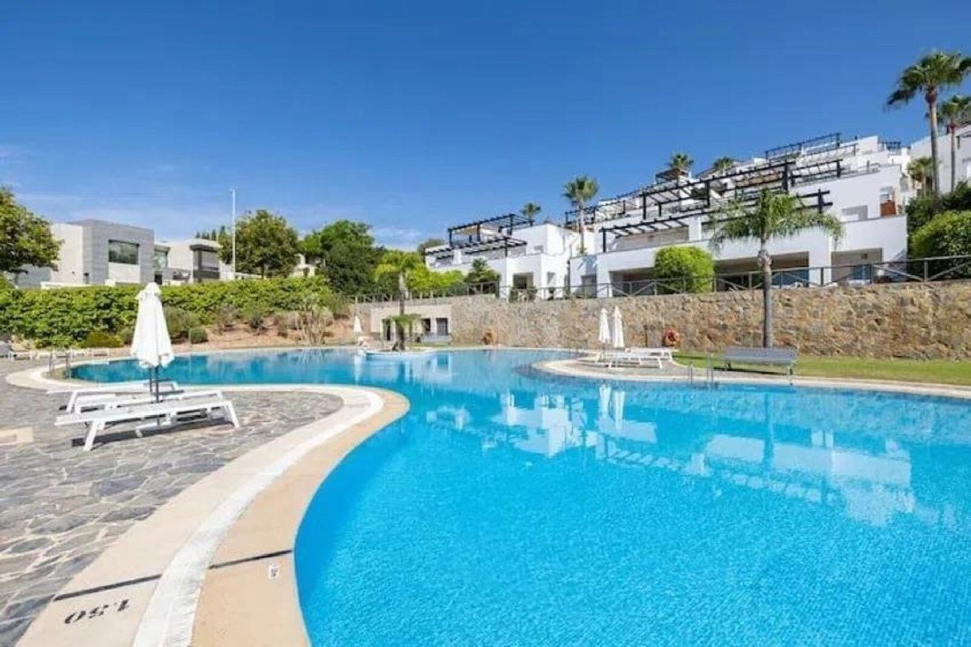 Wiederverkauf - Villa - Marbella - Santa Clara