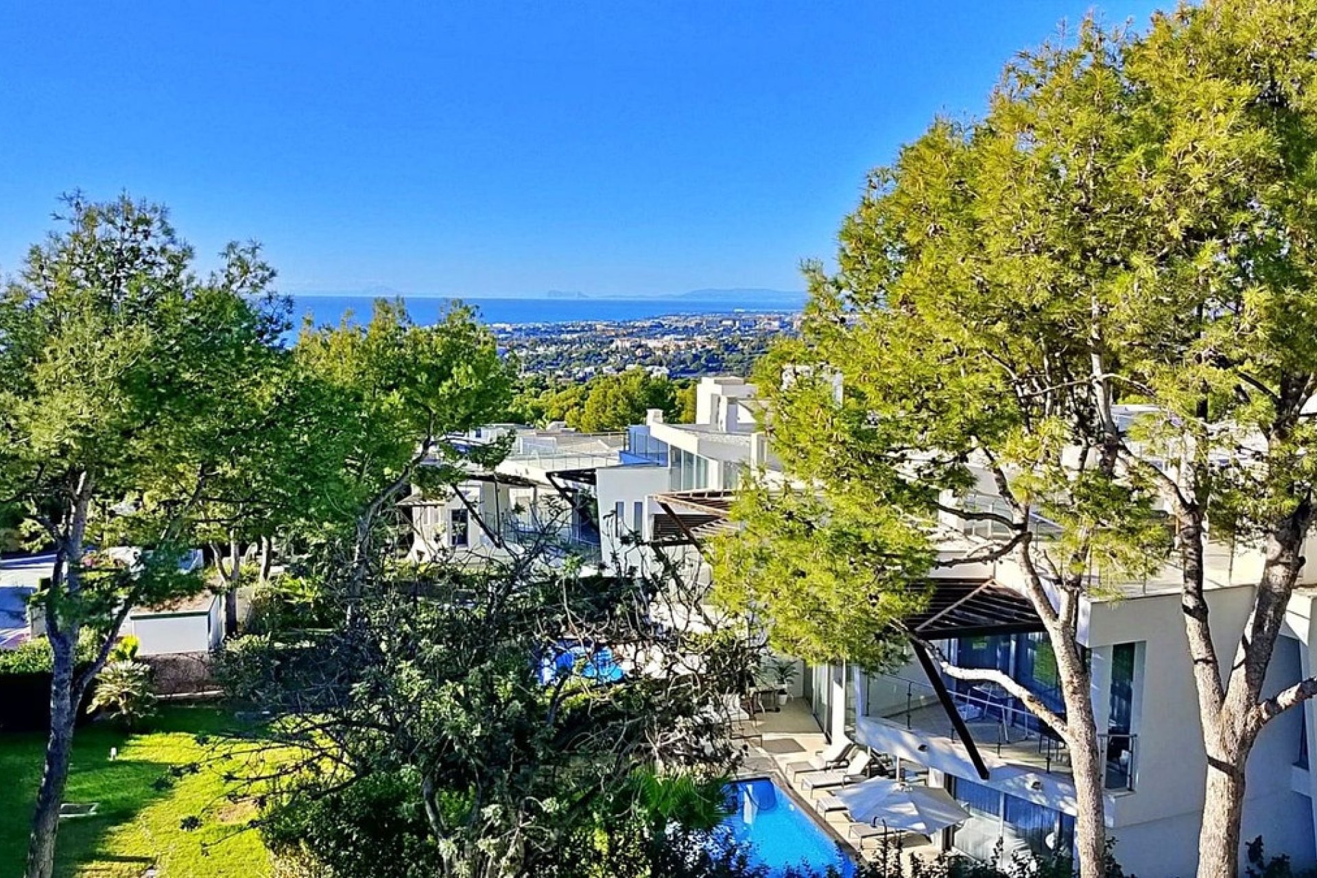 Wiederverkauf - Villa - Marbella - Sierra Blanca