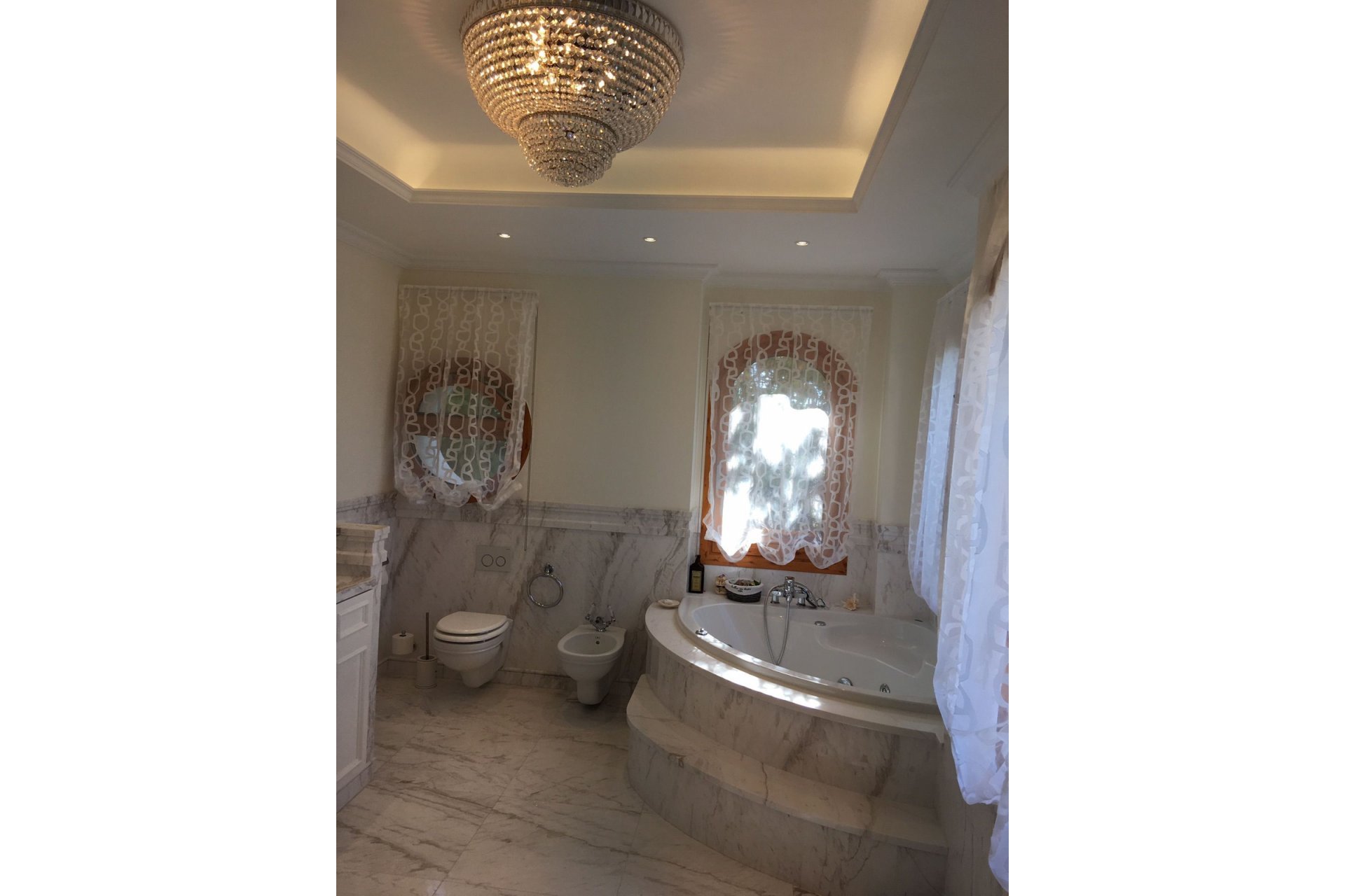 Wiederverkauf - Villa - Marbella - Sierra Blanca