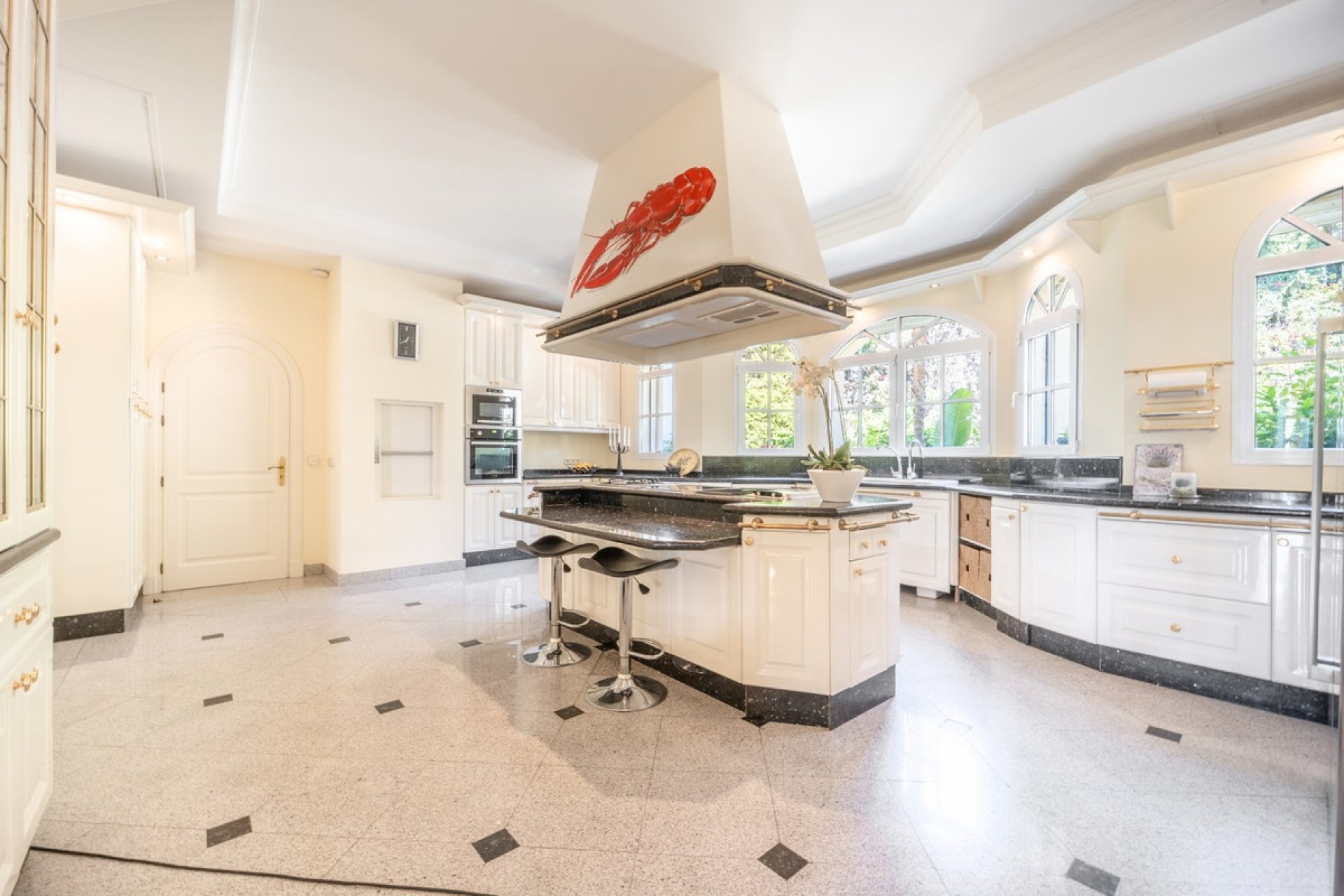 Wiederverkauf - Villa - Marbella - The Golden Mile