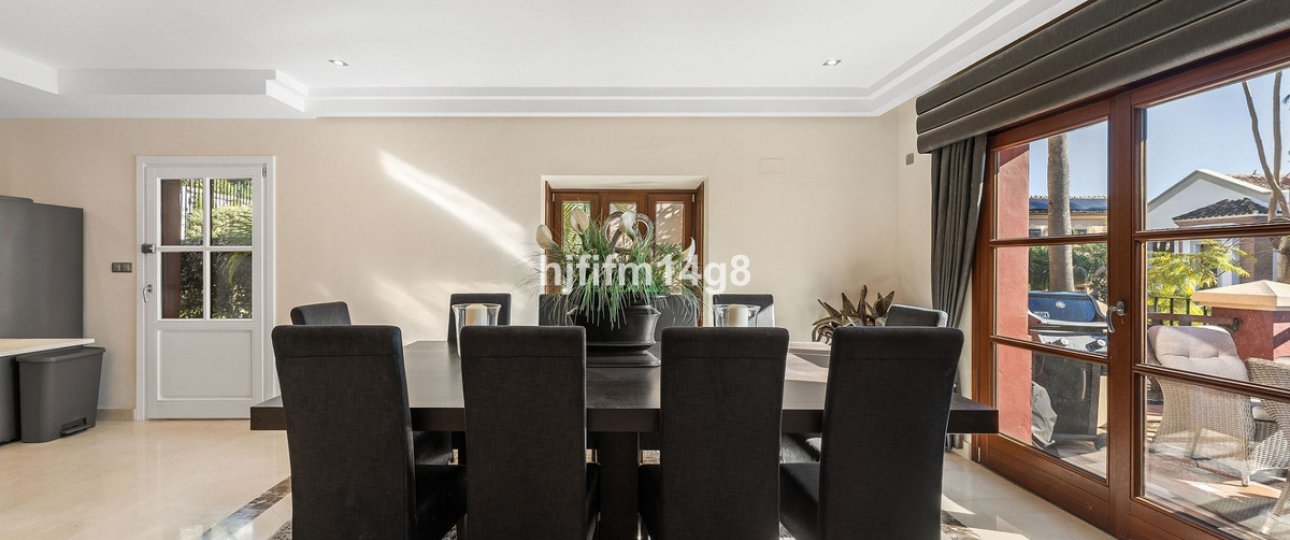 Wiederverkauf - Villa - Marbella - The Golden Mile