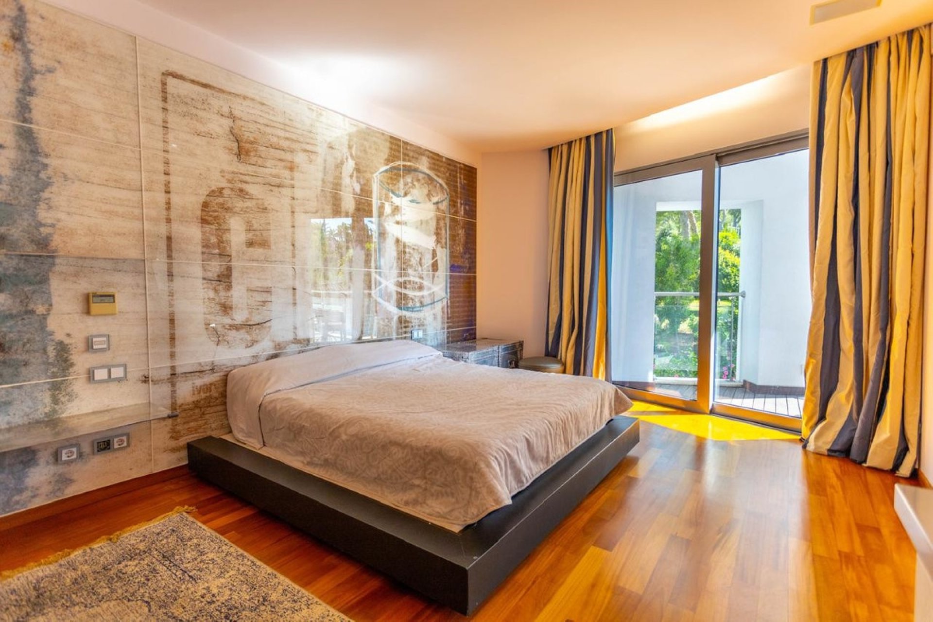Wiederverkauf - Villa - Marbella - The Golden Mile