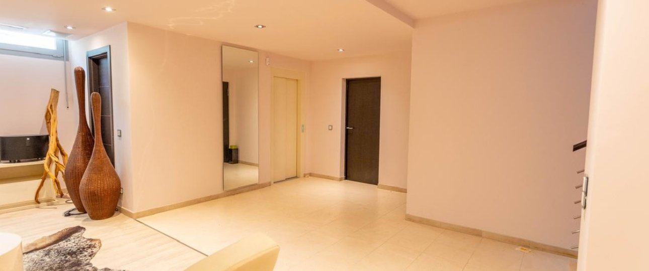Wiederverkauf - Villa - Marbella - The Golden Mile