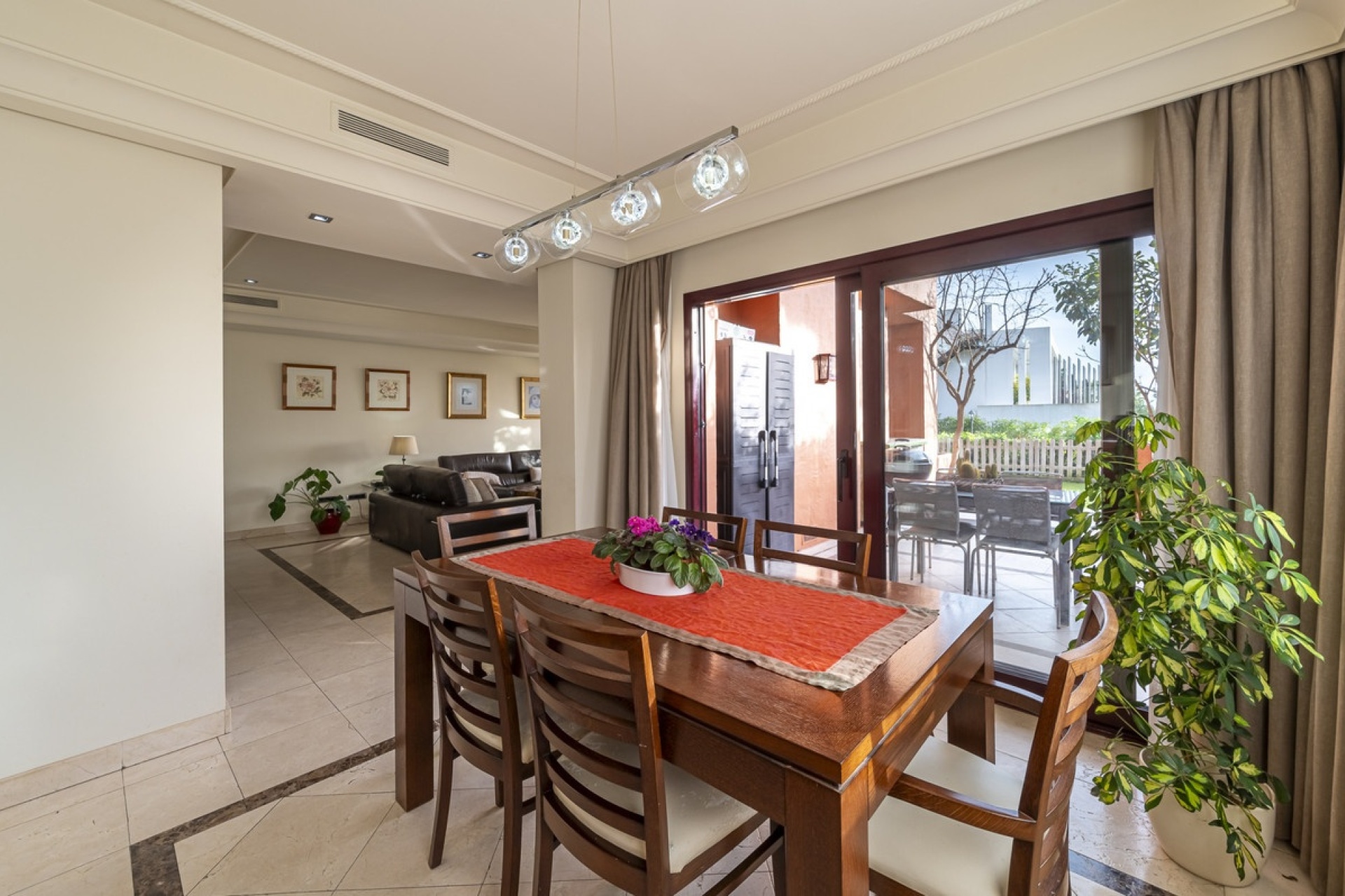 Wiederverkauf - Villa - Marbella - The Golden Mile