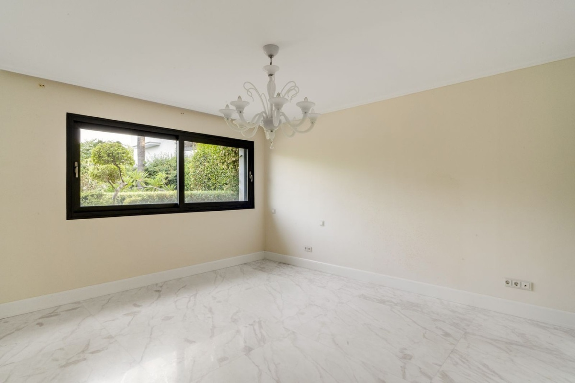 Wiederverkauf - Villa - Marbella - The Golden Mile