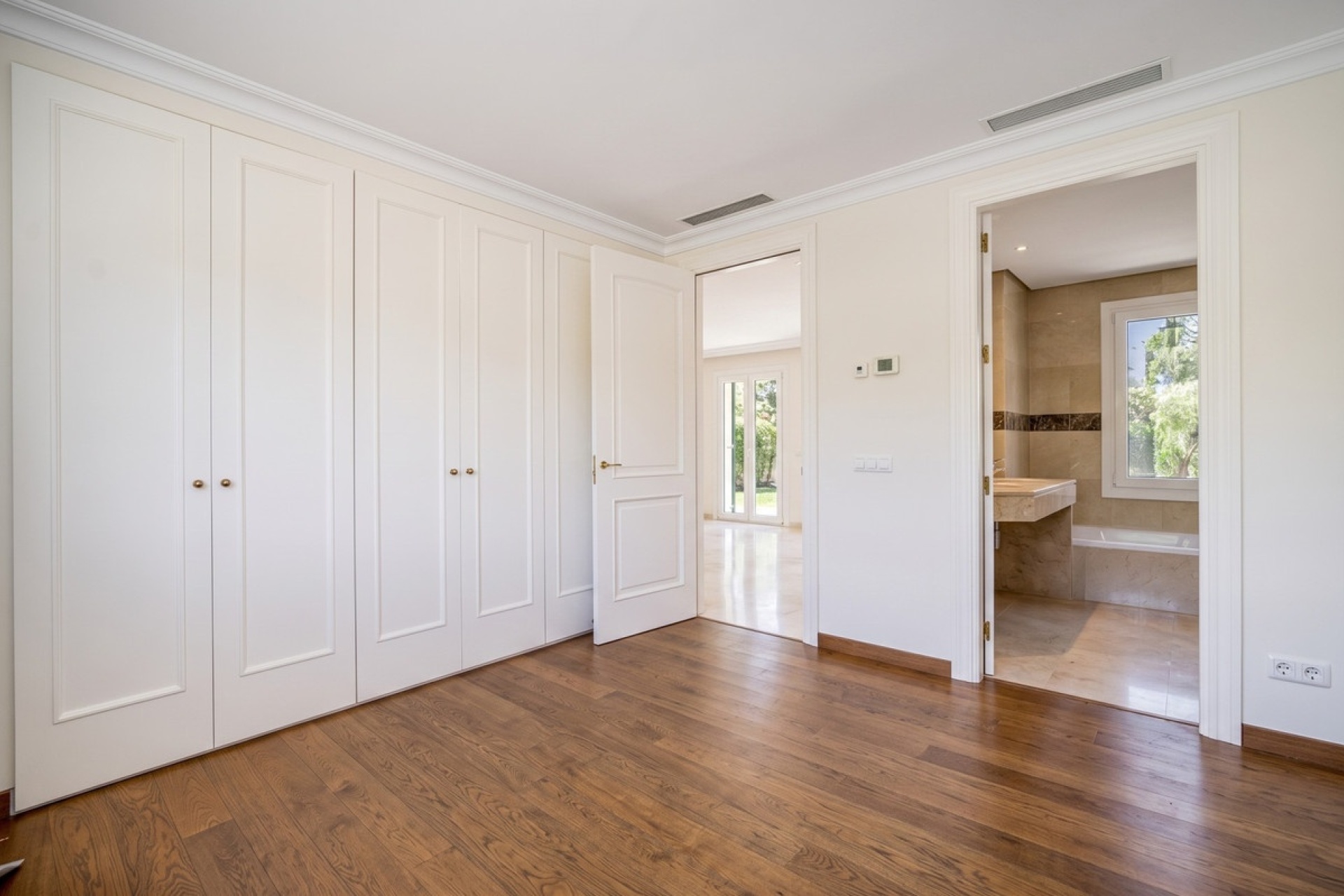 Wiederverkauf - Villa - Marbella - The Golden Mile