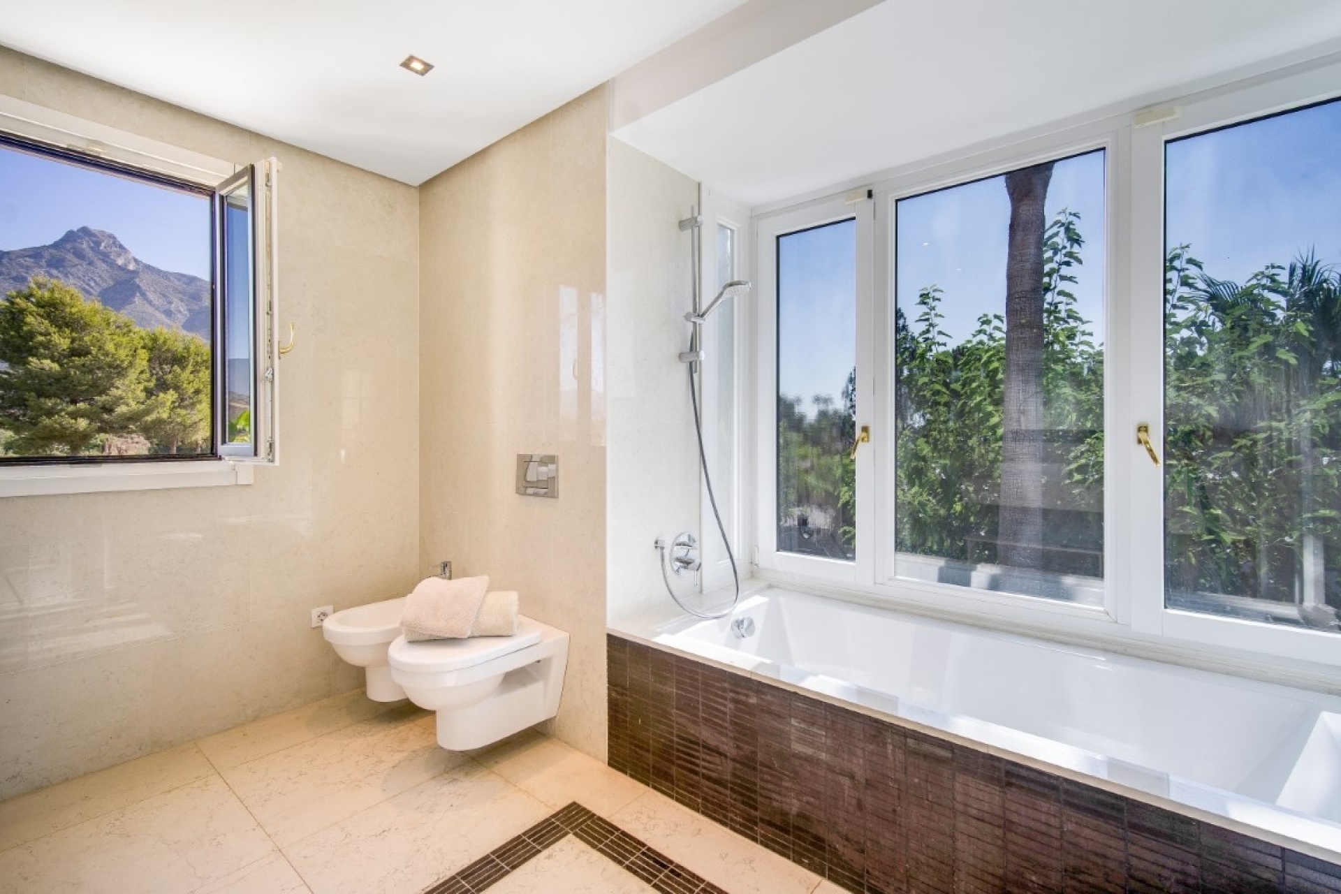Wiederverkauf - Villa - Marbella - The Golden Mile