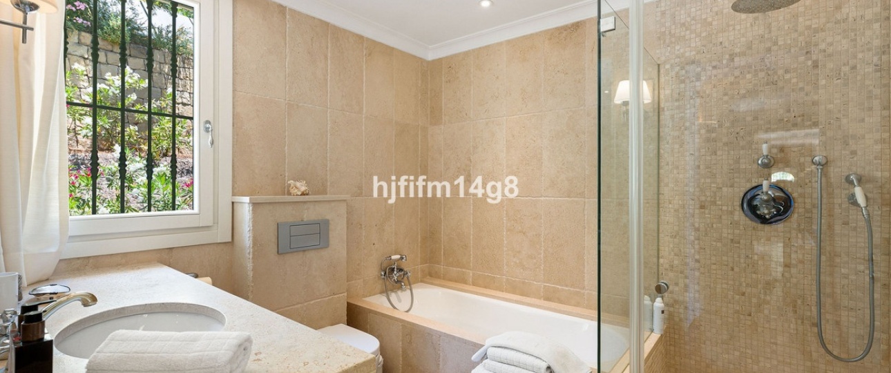 Wiederverkauf - Villa - Marbella - The Golden Mile