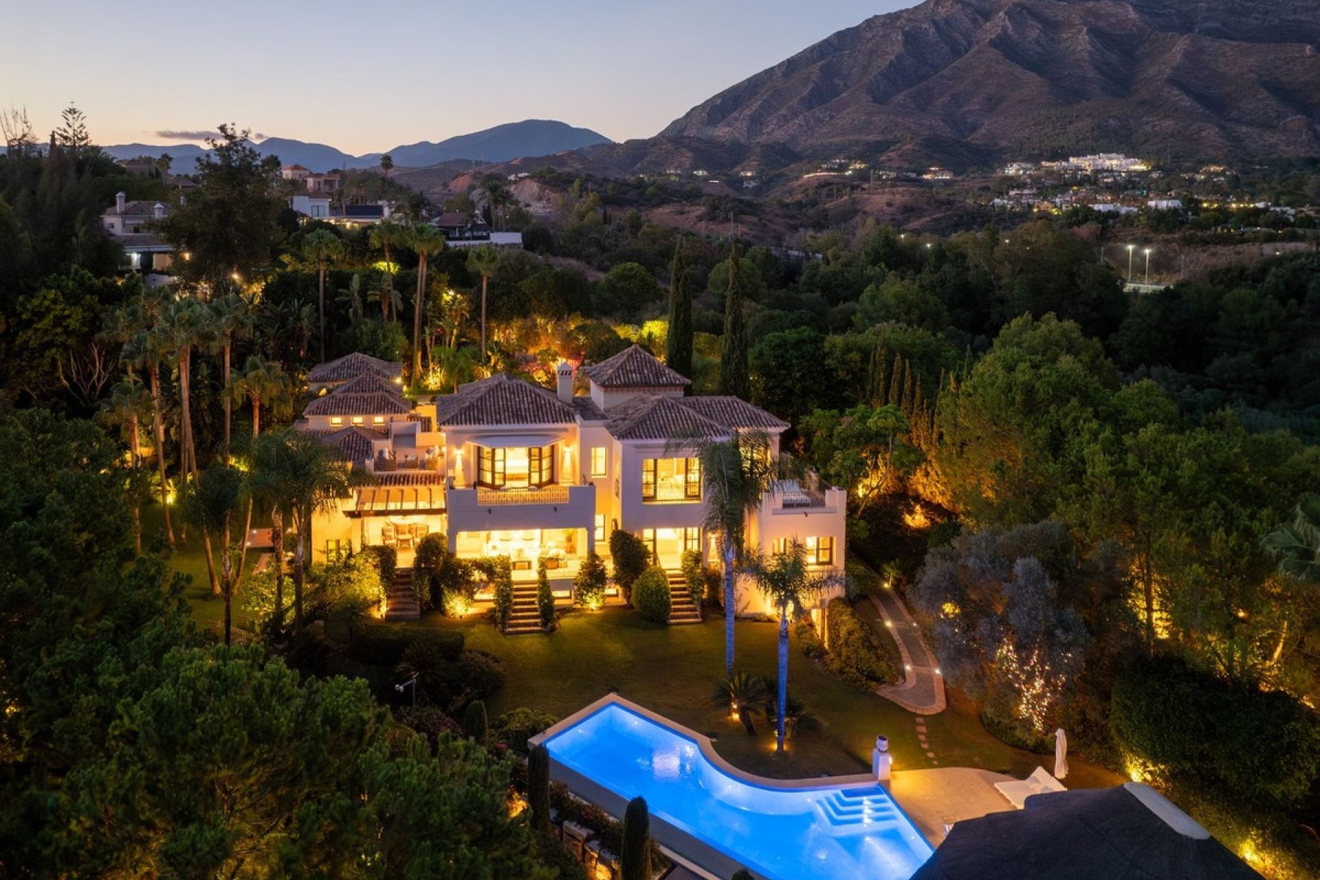 Wiederverkauf - Villa - Marbella - The Golden Mile