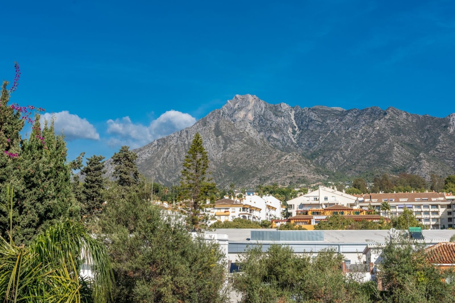 Wiederverkauf - Villa - Marbella - The Golden Mile