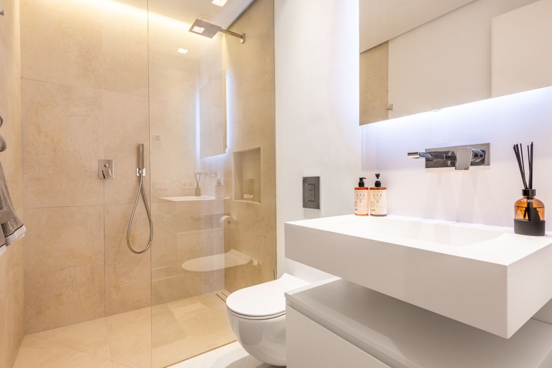 Wiederverkauf - Villa - Marbella - The Golden Mile