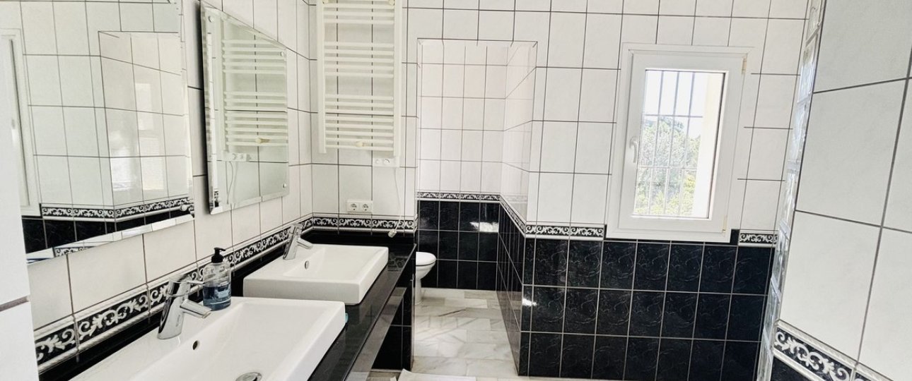 Wiederverkauf - Villa - Mijas - Valtocado