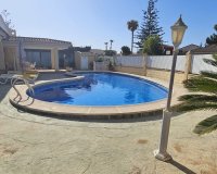 Wiederverkauf - Villa - Orihuela - Campoamor