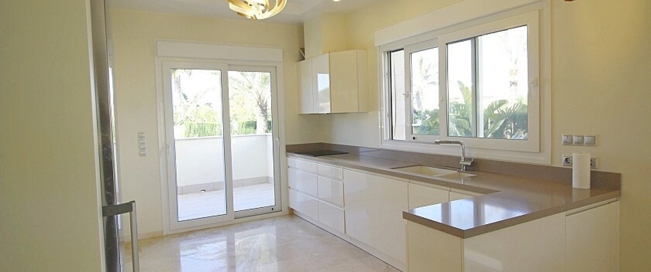Wiederverkauf - Villa - Orihuela - La Zenia
