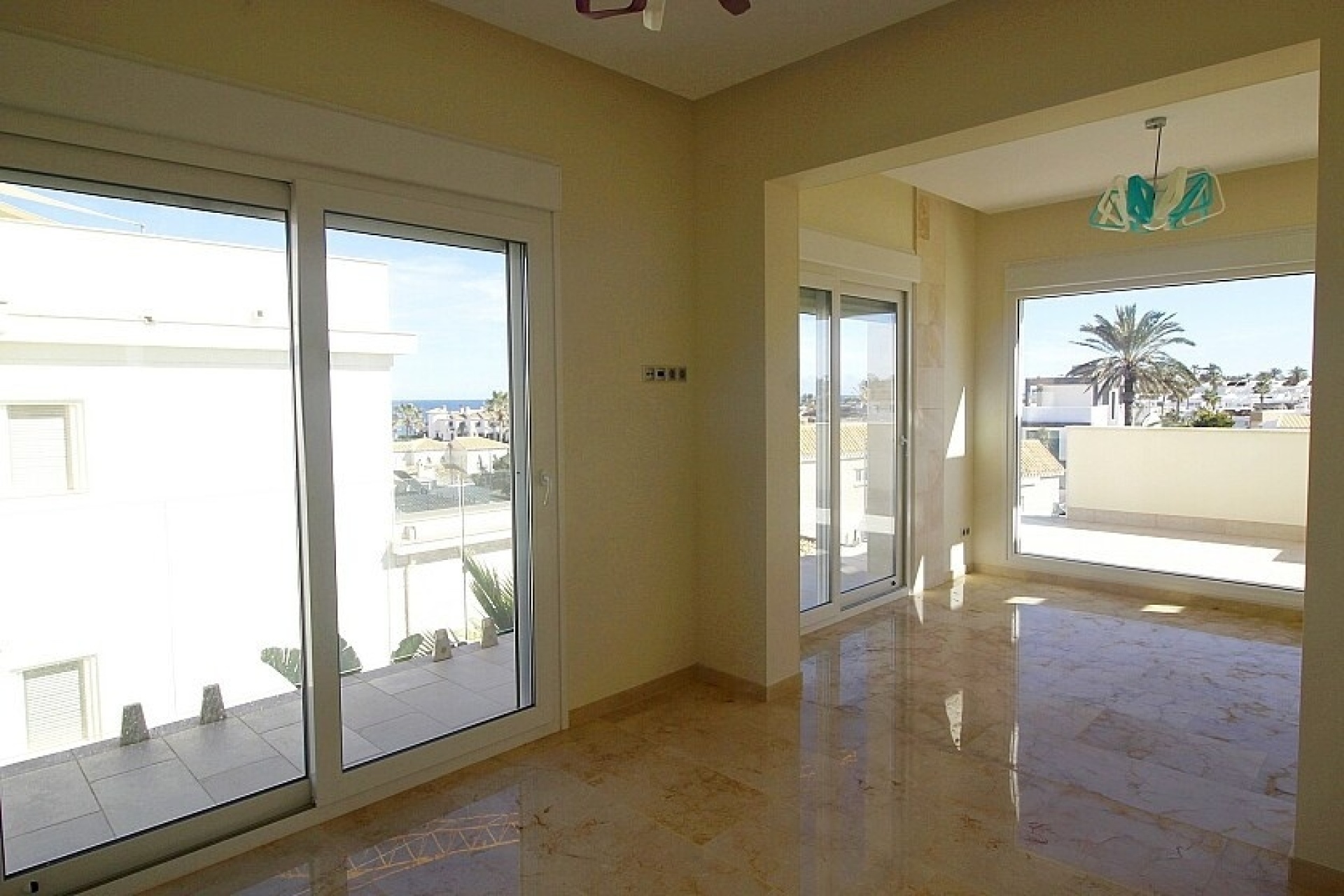 Wiederverkauf - Villa - Orihuela - La Zenia