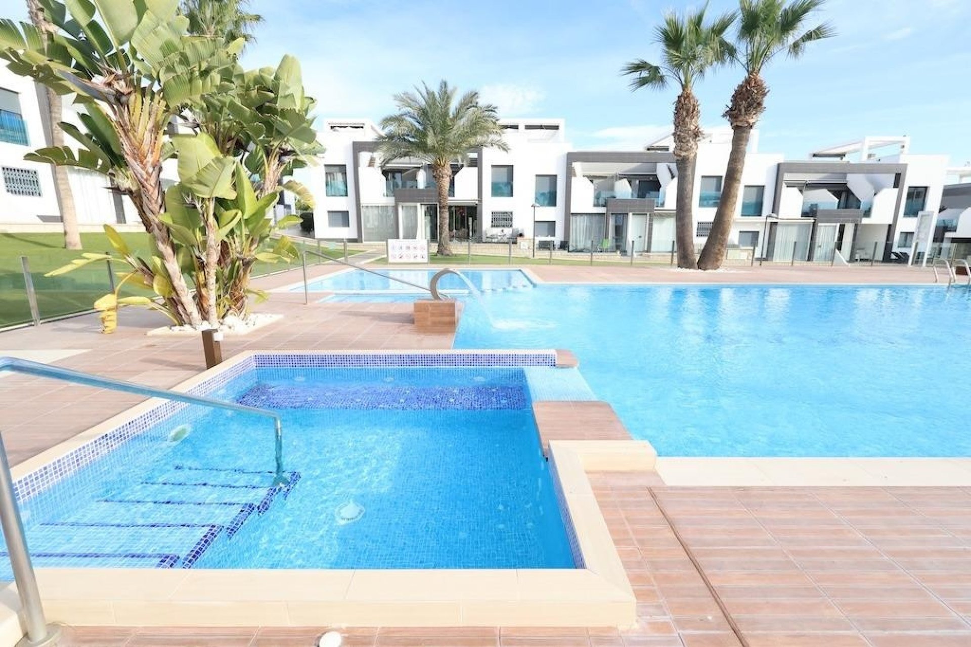 Wiederverkauf - Villa - Orihuela - La Zenia