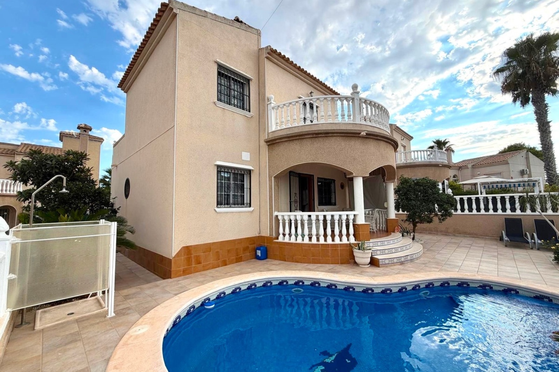 Wiederverkauf - Villa - Orihuela - Orihuela Costa