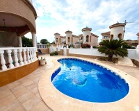 Wiederverkauf - Villa - Orihuela - Orihuela Costa