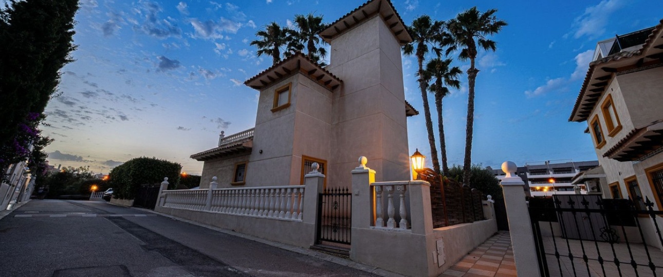 Wiederverkauf - Villa - Orihuela - Orihuela Costa