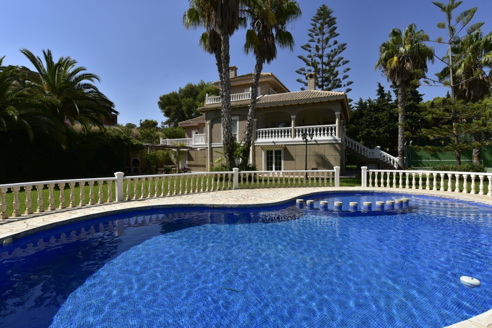 Wiederverkauf - Villa - Orihuela - Villamartin
