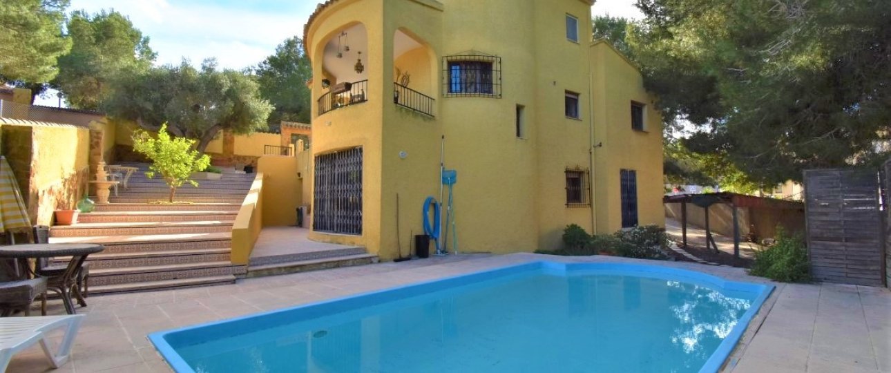 Wiederverkauf - Villa - Orihuela - Villamartin